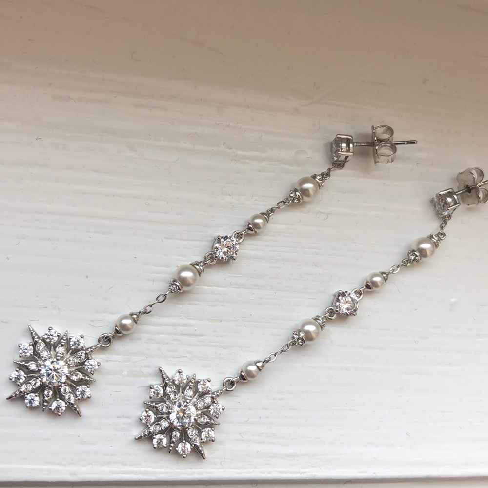 Gorgeous pearl and Cz drop earring